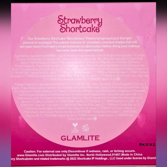 STRAWBERRY SHORTCAKE X GLAMLITE EYESHADOW PALETTE - Picture 4 of 7